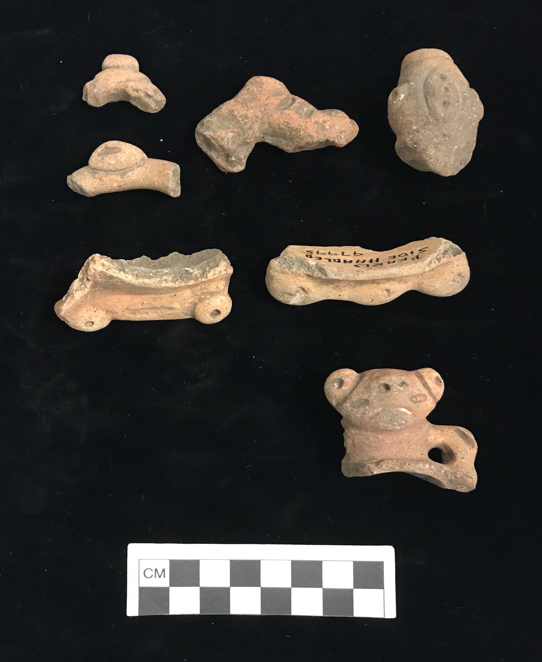 Plate VII. PEARLS ROD HANDLED AND SIDE HANDLED SHERDS. FLMNH Acc. Nos. 97990, 97993,and 97995.