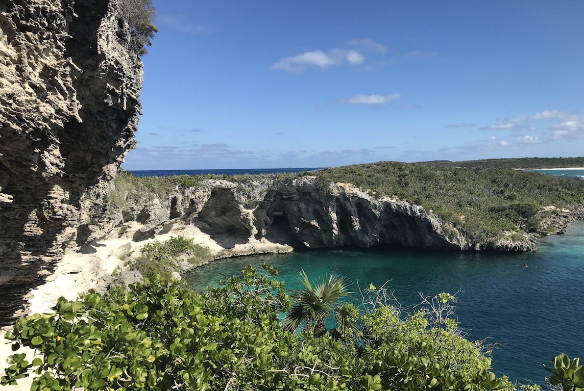 blue hole on Long Island Bahamas